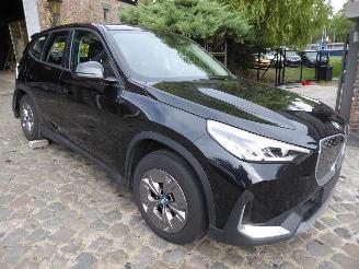 BMW iX1 30 xDrive picture 3