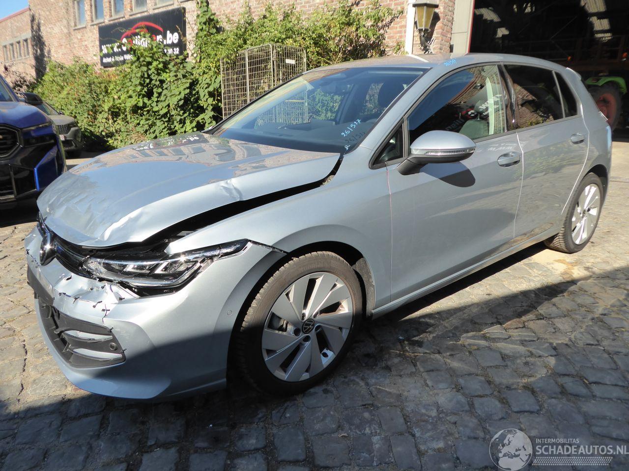 Volkswagen Golf VIII Lim. 1.5 TSI 85 kW Life