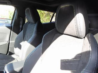 Peugeot 2008 Hybrid 136 GT picture 11