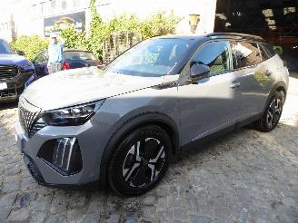 Schadeauto Peugeot 2008 Hybrid 136 GT 2025/3