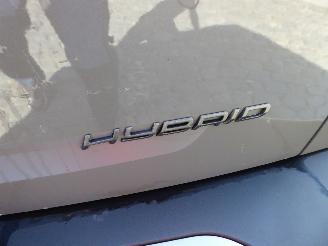 Peugeot 2008 Hybrid 136 GT picture 8
