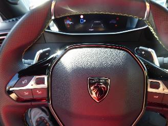 Peugeot 2008 Hybrid 136 GT picture 17