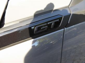 Peugeot 2008 Hybrid 136 GT picture 2