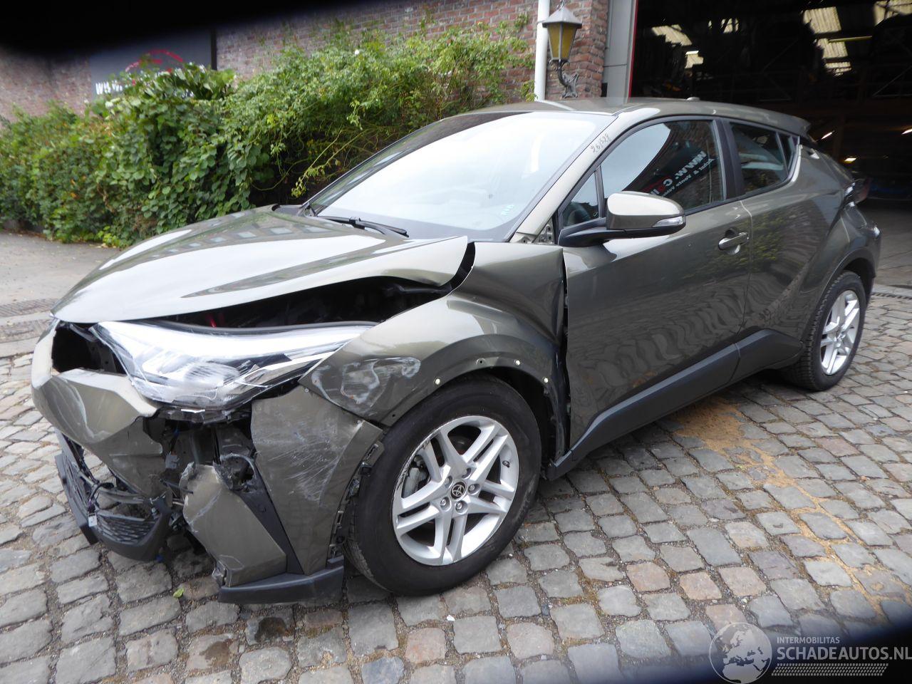 Toyota CH-R Hybrid Lounge
