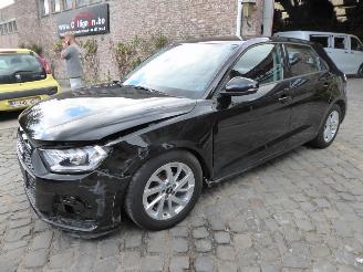krockskadad bil auto Audi A1 Sportback 25 TFSI 2024/6