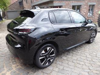Peugeot 208 Hybrid 100 Allure picture 5