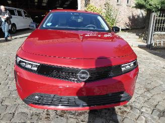 Opel Astra L Sports Tourer Business Edition Plug-in-H picture 2