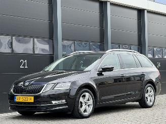 occasion passenger cars Skoda Octavia 1.6 TDI Navi Clima PDC Xenon 2018/4