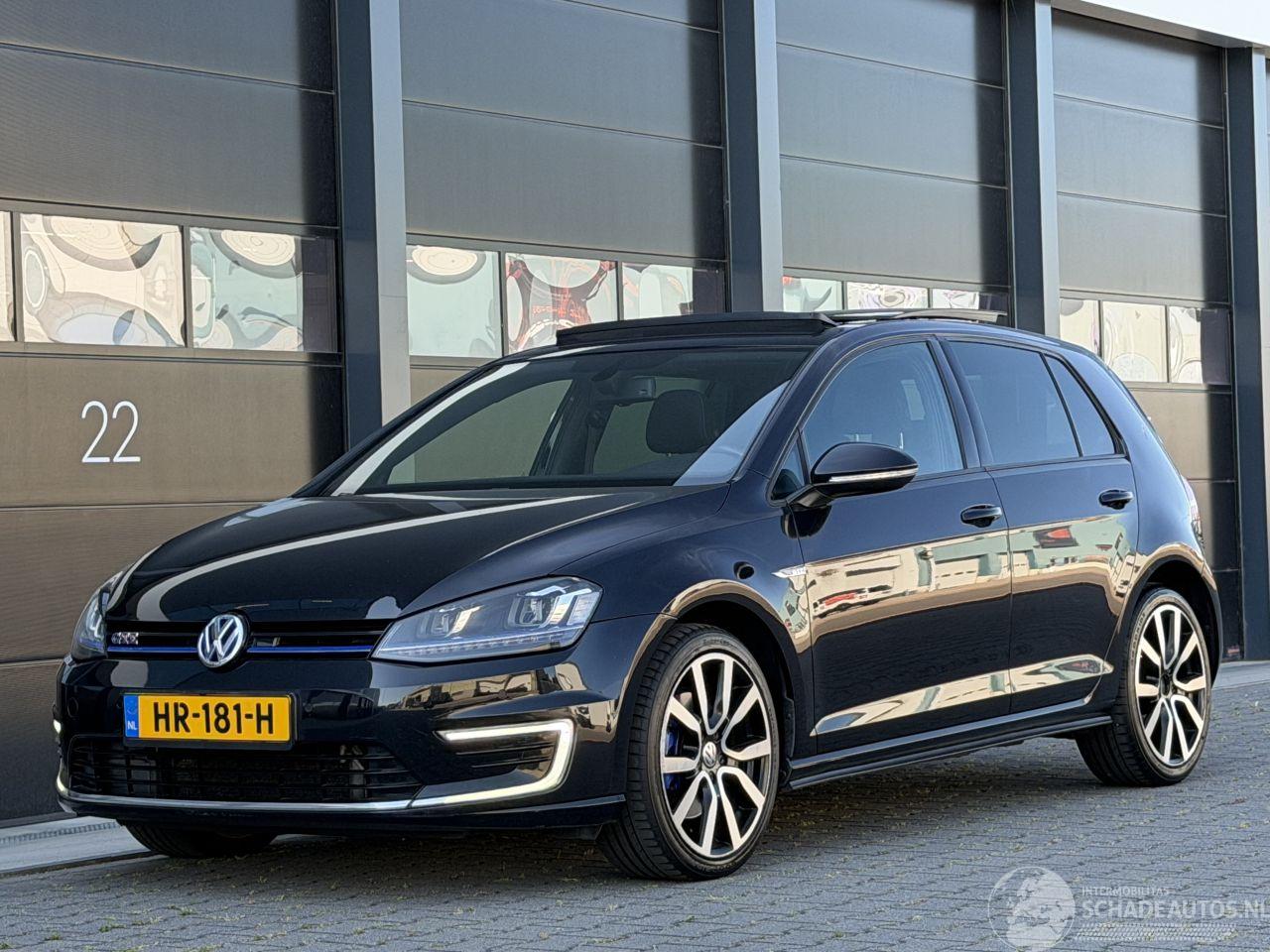 Volkswagen Golf 1.4 TSI GTE Pano Clima Camera