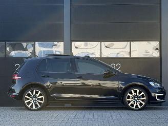 Volkswagen Golf 1.4 TSI GTE Pano Clima Camera picture 3