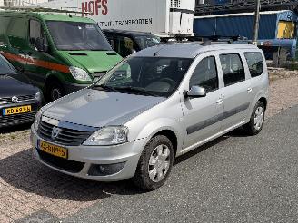 Dacia Logan 1.6 MPI Lauréate * LPG * 7-PERS picture 1