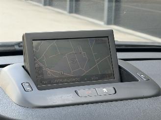 Peugeot 5008 1.6 VTi ST  * LPG * Navi Clima Pano picture 11