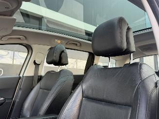 Peugeot 5008 1.6 VTi ST  * LPG * Navi Clima Pano picture 8