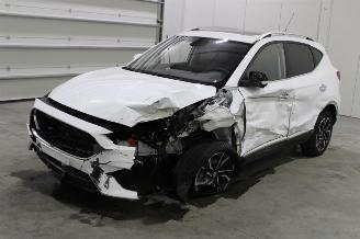 uszkodzony samochody osobowe MG ZS  2023/10