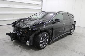 damaged passenger cars Volkswagen ID.7  2025/2