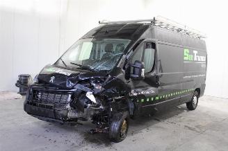 damaged passenger cars Peugeot Boxer  2023/11