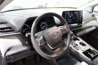 Toyota Sienna  picture 8