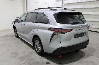 Toyota Sienna  picture 4