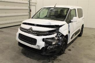 Vaurioauto  passenger cars Citroën Berlingo  2021/5