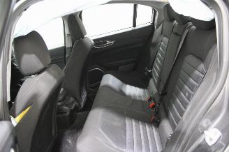 Alfa Romeo Giulia  picture 11