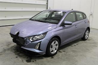 Damaged car Hyundai I-20 i20 2025/9