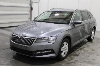 Coche accidentado Skoda Superb  2022/6