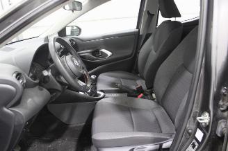 Toyota Yaris  picture 11