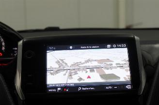 Peugeot 208  picture 15