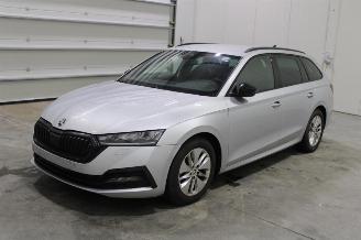 Vaurioauto  passenger cars Skoda Octavia  2021/6