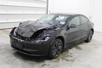 Damaged car Tesla Model 3  2023/11