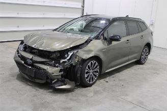 damaged passenger cars Toyota Corolla  2019/7