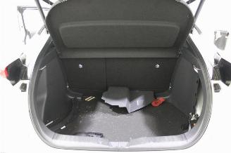 Toyota C-HR  picture 16