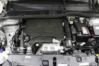 Peugeot 208  picture 15