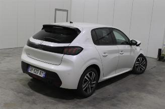 Peugeot 208  picture 3
