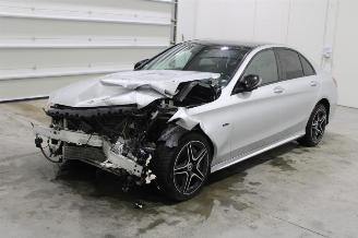 Damaged car Mercedes C-klasse C 300 2019/12