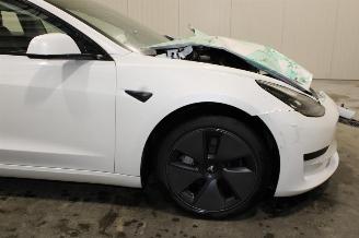 Tesla Model 3  picture 7