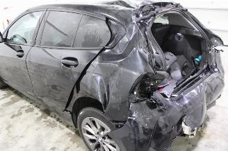 BMW 1-serie 118 picture 6