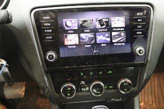 Skoda Octavia  picture 15