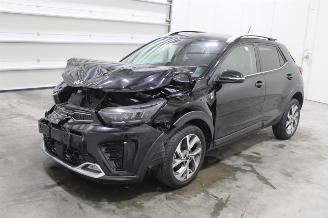 krockskadad bil auto Kia Stonic  2023/2