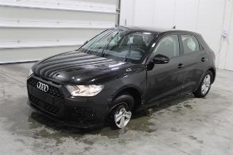 uszkodzony samochody osobowe Audi A1  2023/12