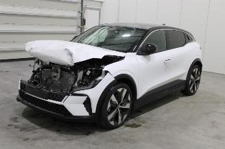 Voiture accidenté Renault Mégane Megane 2023/12