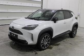 krockskadad bil auto Toyota Yaris Cross  2023/8