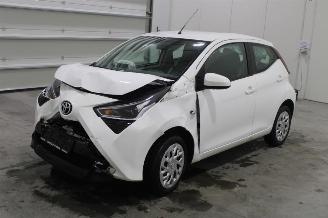 uszkodzony samochody osobowe Toyota Aygo  2021/12