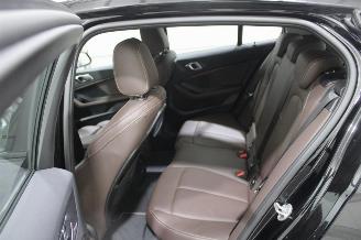 BMW 1-serie 118 picture 11