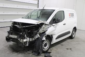 Voiture accidenté Peugeot Partner  2022/5