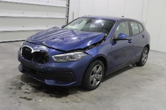 Voiture accidenté BMW 1-serie 116 2023/3