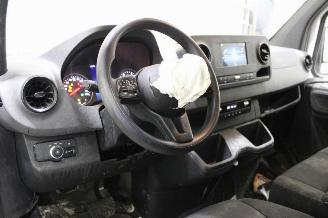 Mercedes Sprinter  picture 9