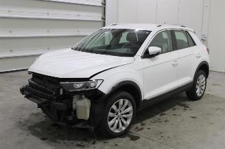 Damaged car Volkswagen T-Roc  2019/10