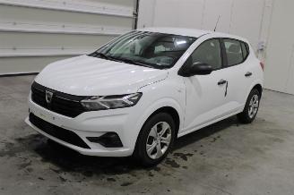 Damaged car Dacia Sandero  2022/10