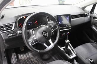 Renault Clio  picture 9